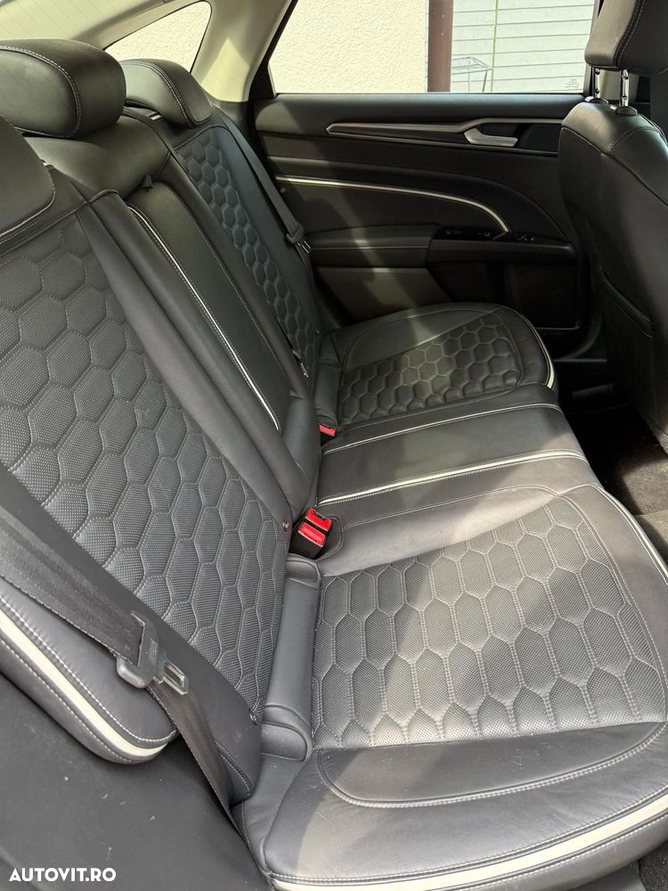 Ford Mondeo 2.0 HEV Vignale - 20
