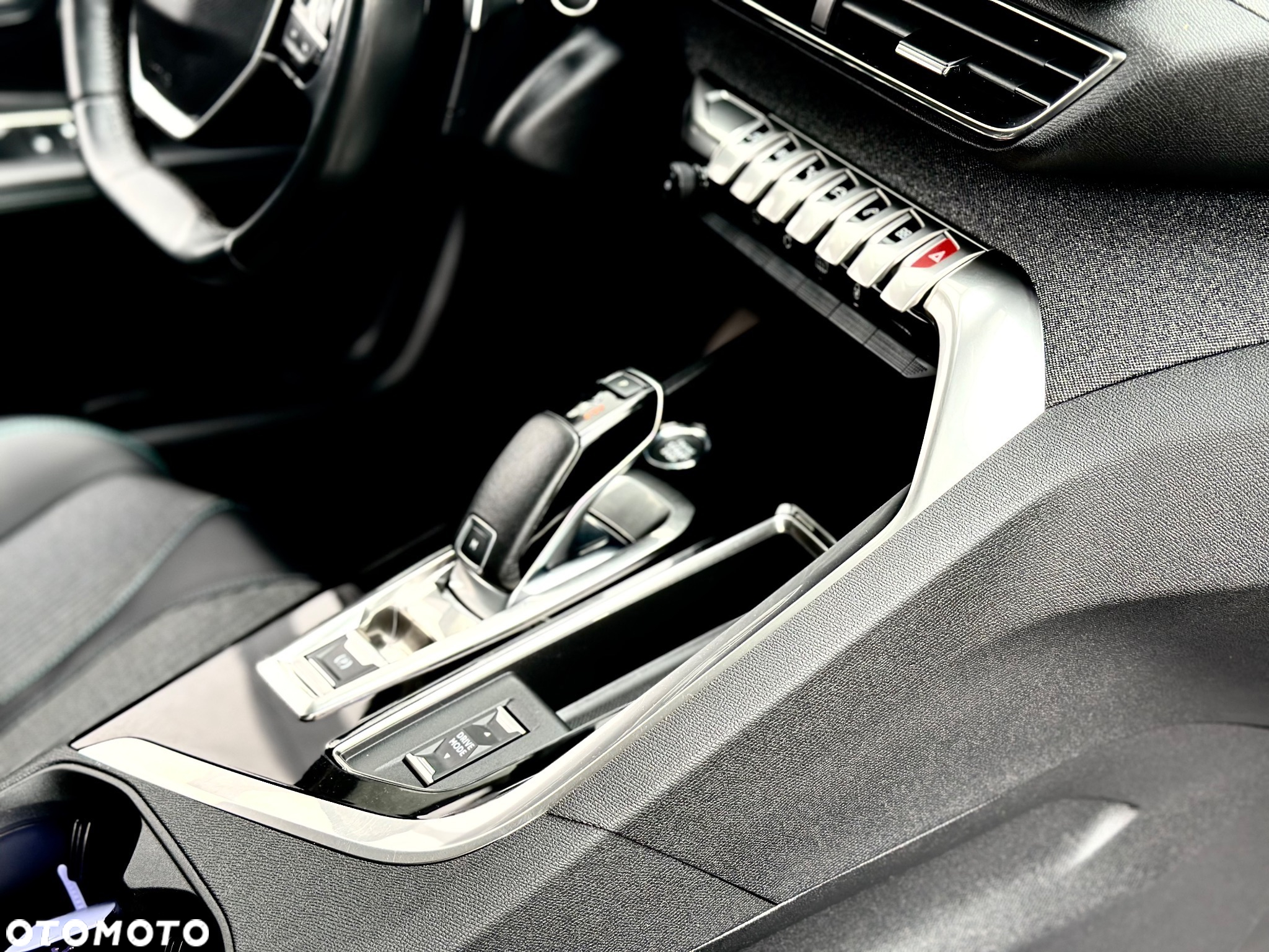 Peugeot 3008 BlueHDi 130 Stop & Start EAT8 Allure - 35