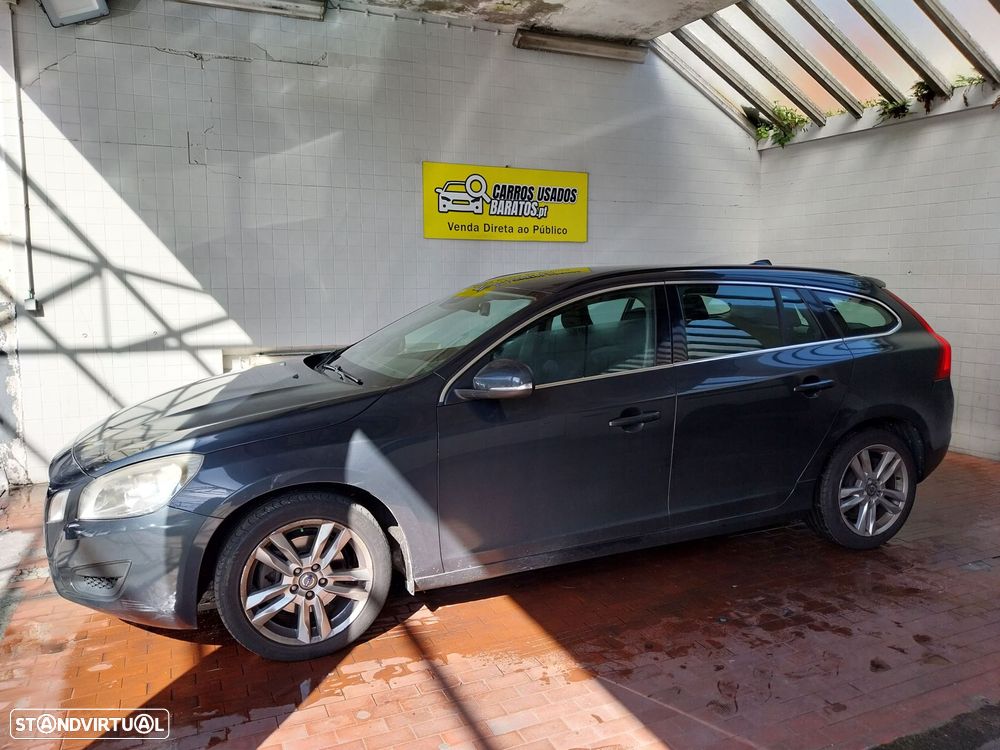 Volvo V60 2.0 D3 Momentum Start/Stop - 2