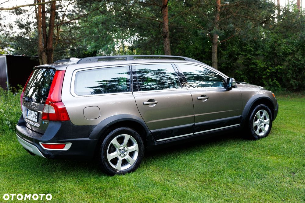 Volvo XC 70 2.4D AWD Momentum - 32