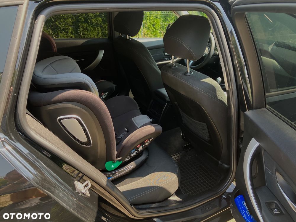 BMW Seria 3 325d Sport Line - 8