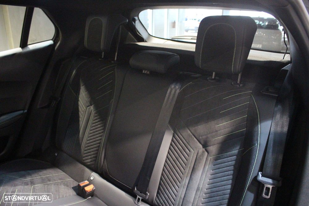 Peugeot e-2008 50 kWh GT - 25