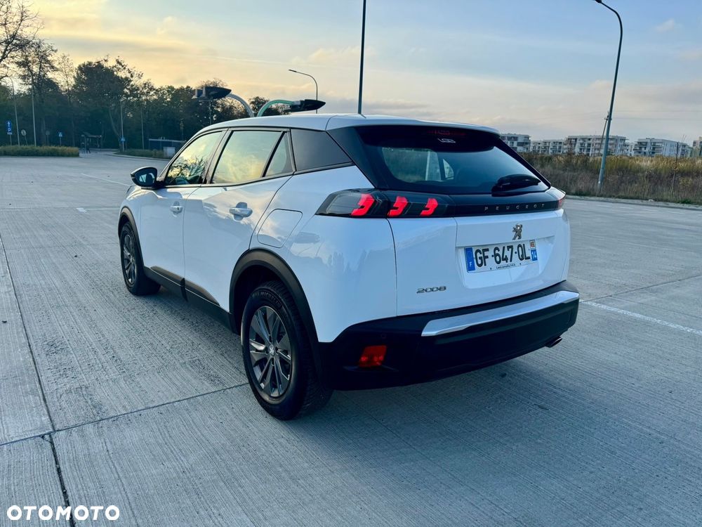 Peugeot 2008 1.5 BlueHDi Allure S&S - 15