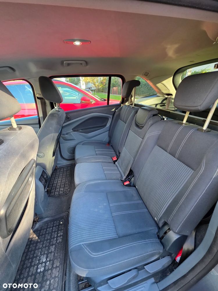 Ford Grand C-MAX - 9