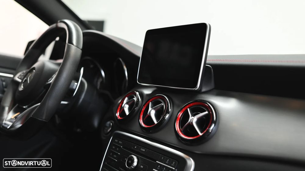 Mercedes-Benz CLA 45 AMG Shooting Brake 4-Matic - 39