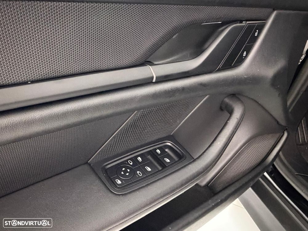 Porsche Taycan Standard - 17
