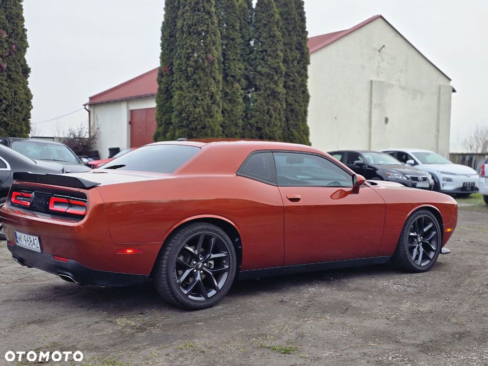 Dodge Challenger - 5