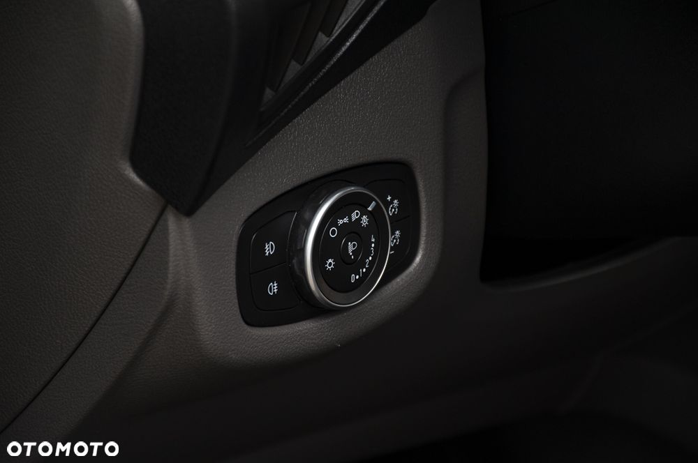 Ford Tourneo Connect 1.5 EcoBlue Start-Stop Titanium - 32
