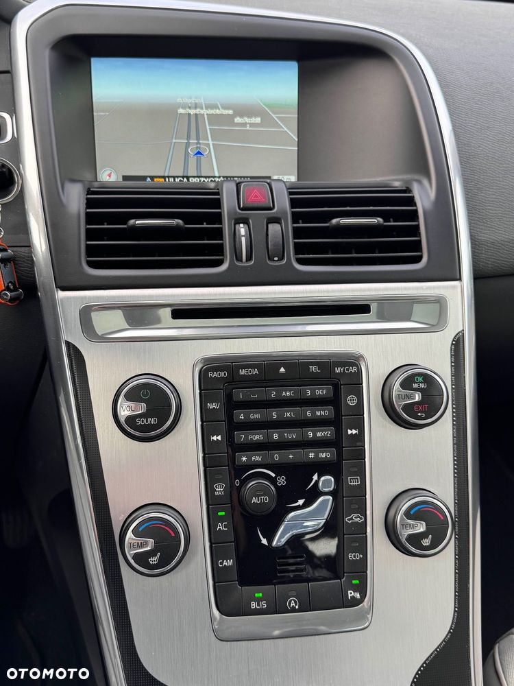 Volvo XC 60 D4 Drive-E Ocean Race - 9