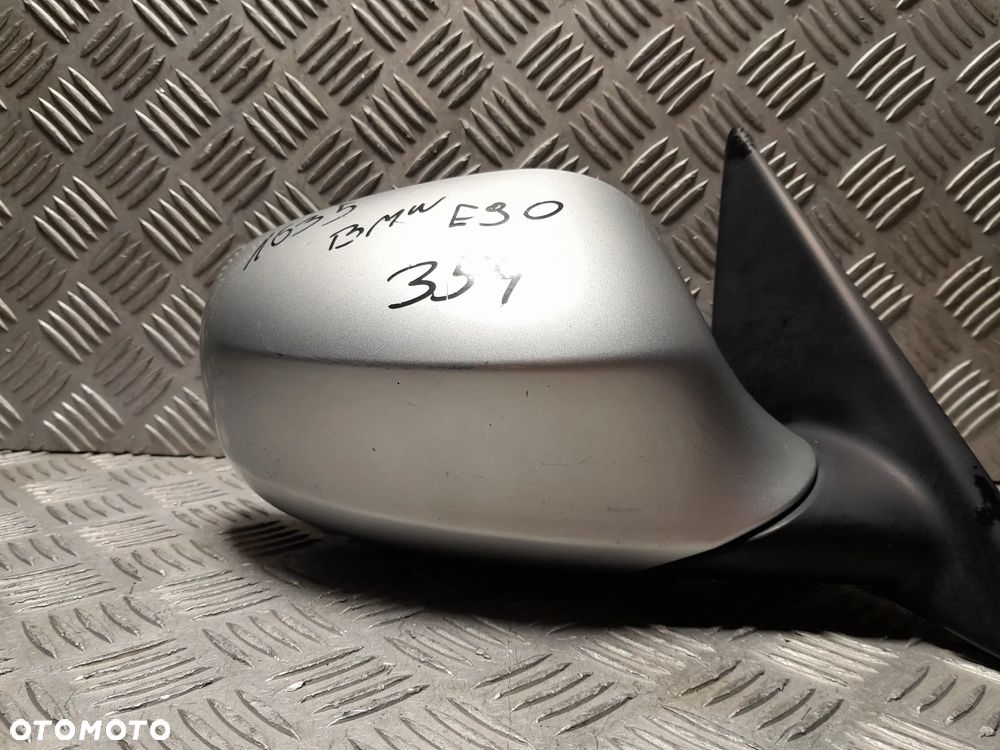 BMW E90 LUSTERKO PRAWE PRZEDNIE PRAWY PRZÓD KOLOR: 354 - 4