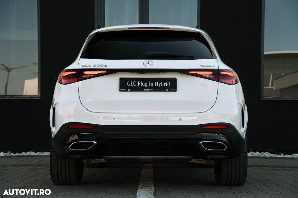 Mercedes-Benz GLC 300 e 4MATIC - 28