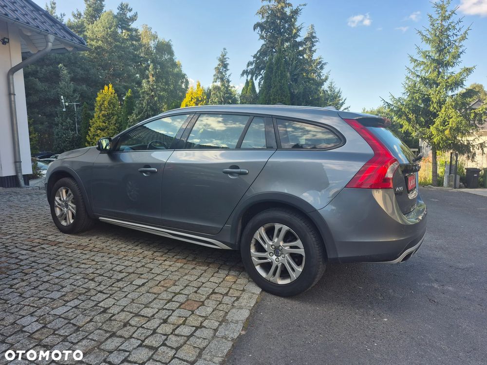 Volvo V60 Cross Country D3 Momentum - 16