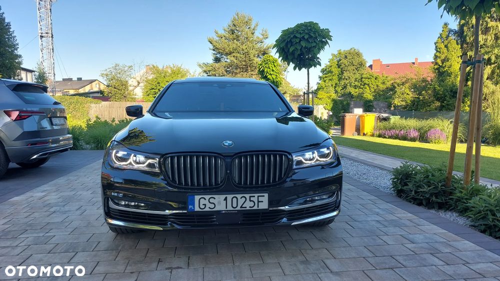 BMW Seria 7 750Li xDrive - 5