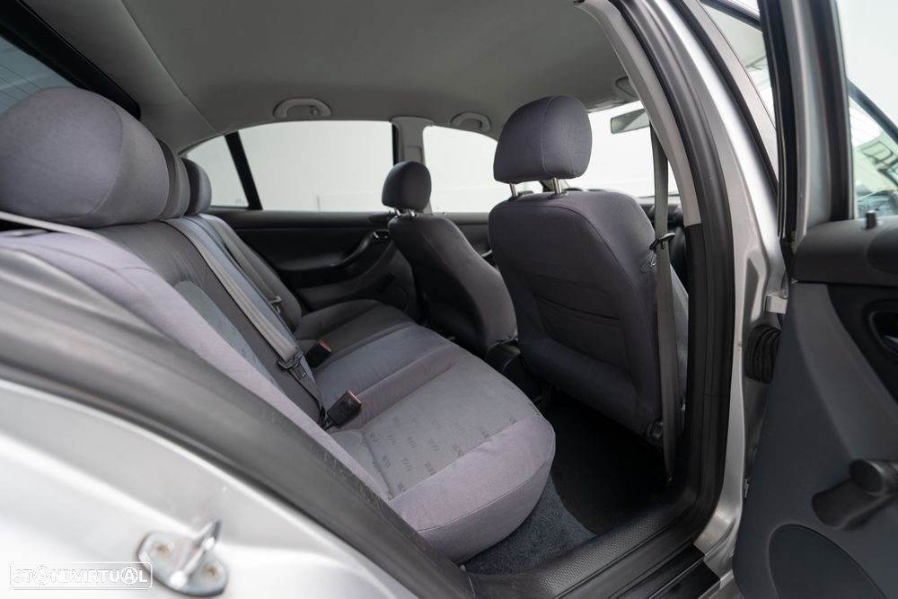SEAT Leon 1.9 TDI Confort AC+JE - 18
