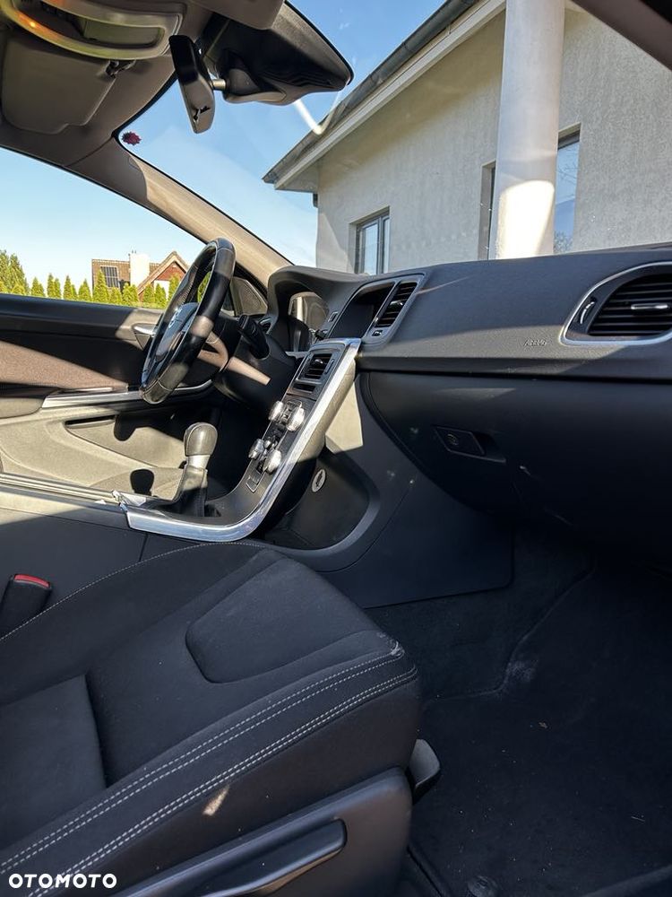 Volvo S60 D3 Edition - 6