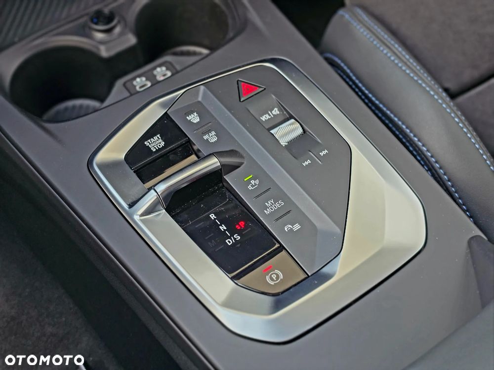 BMW Seria 1 120 mHEV - 25