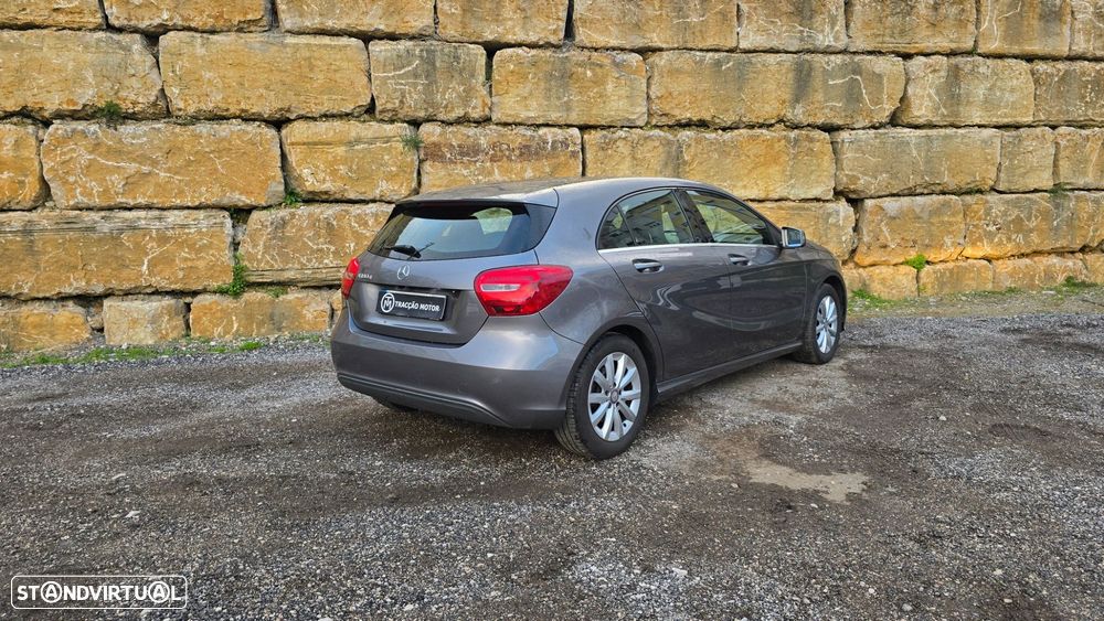 Mercedes-Benz A 180 d Urban - 2