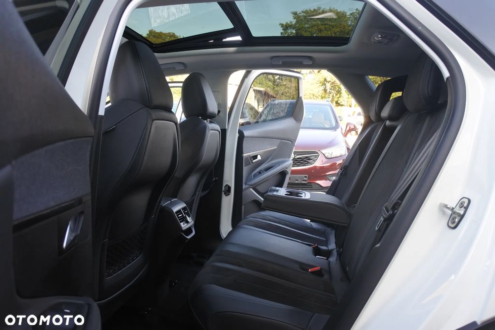 Peugeot 3008 PureTech 130 Stop & Start GPF EAT8 Crossway - 11