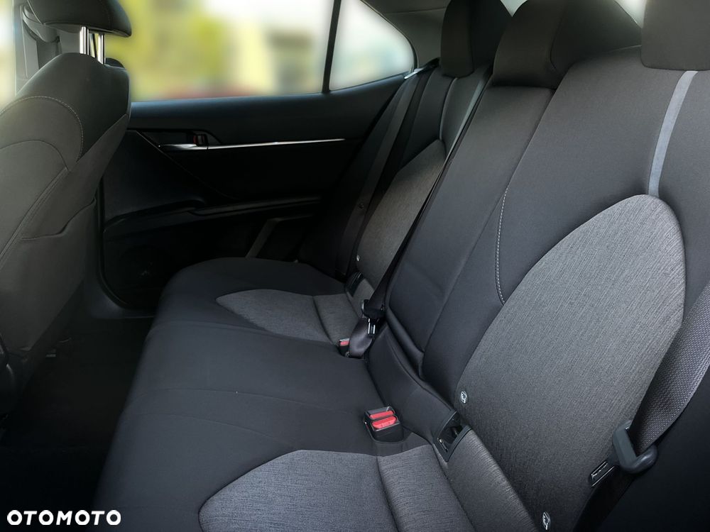 Toyota Camry - 14
