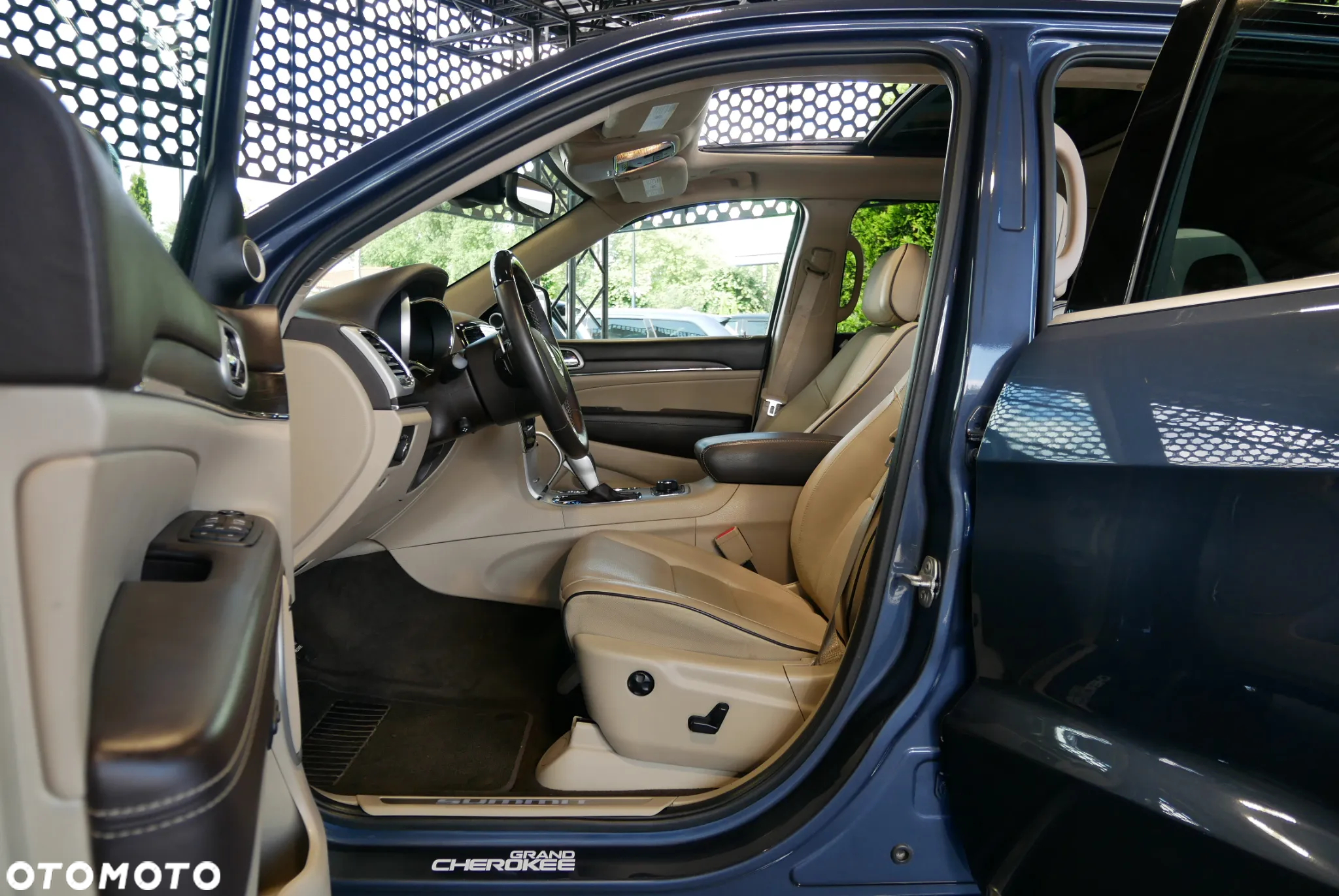 Jeep Grand Cherokee 5.7 V8 HEMI Summit - 8
