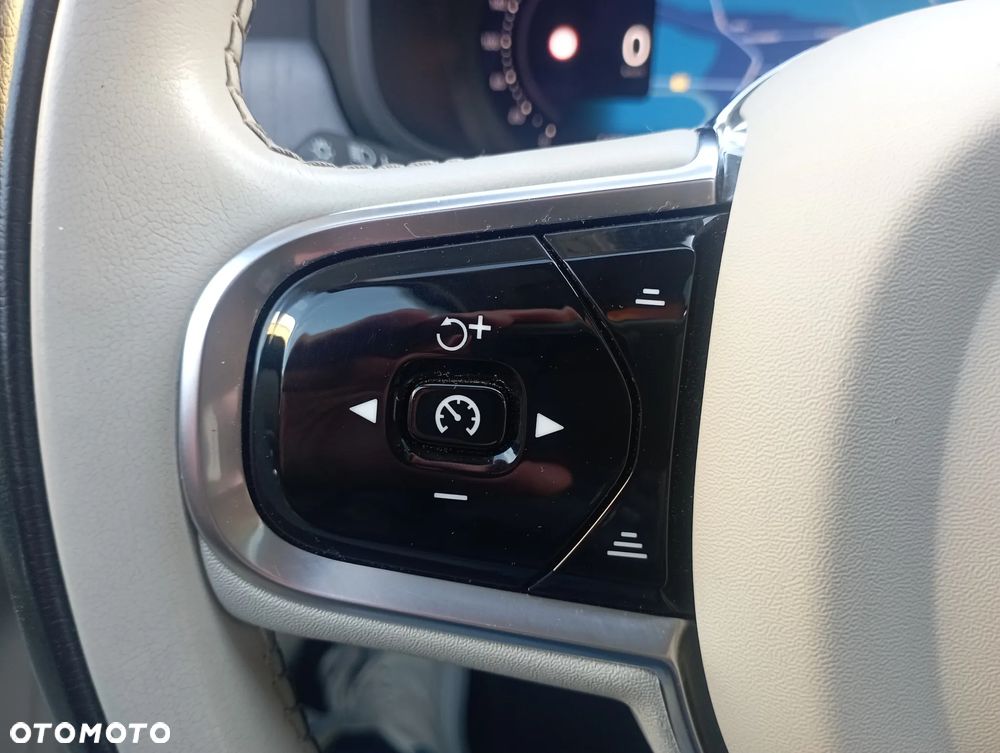 Volvo S90 B5 D AWD Momentum Pro - 17