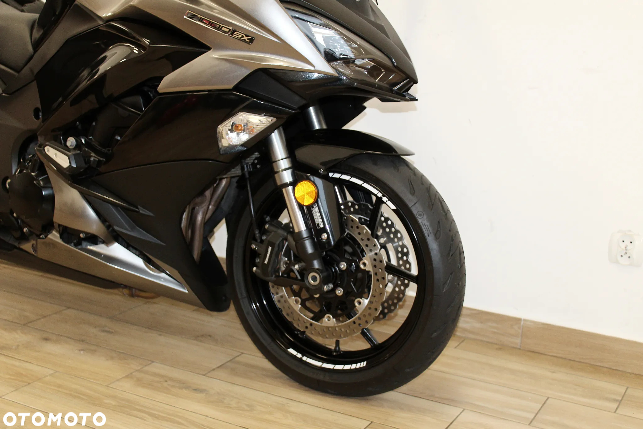 Kawasaki Ninja 1000 SX - 3