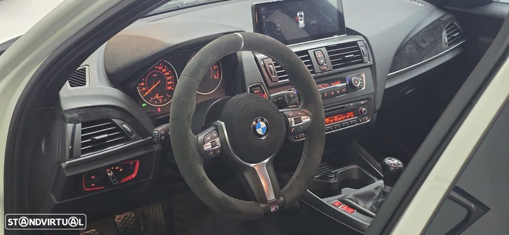 BMW 118 d Pack M - 29