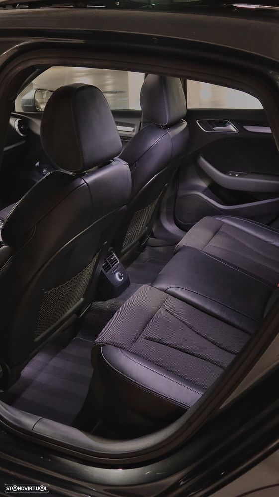 Audi A3 Limousine 30 TFSI S-line - 18