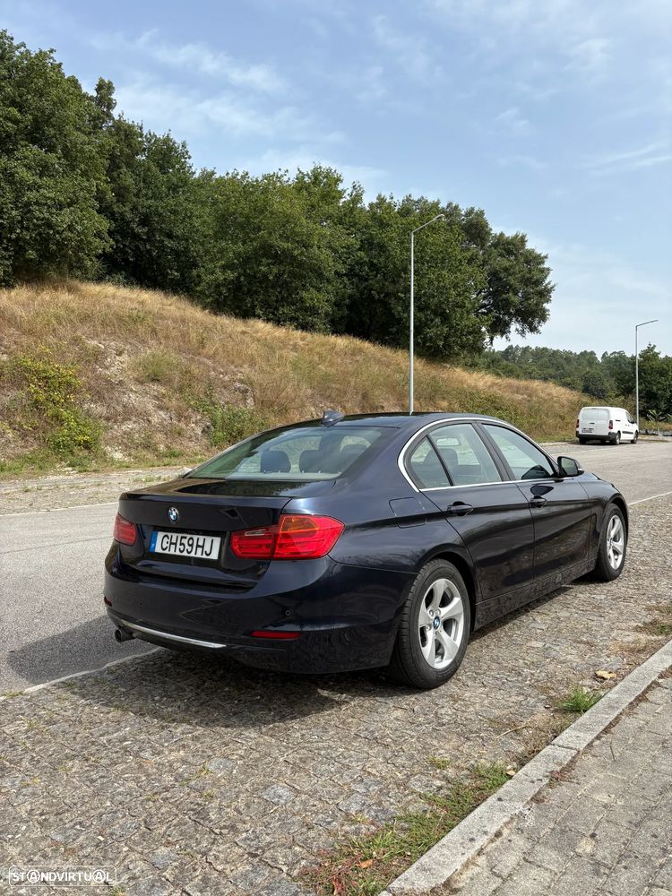 BMW 320 2012 photo 2