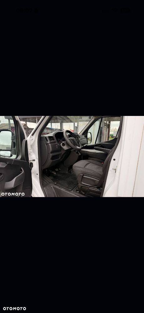 Mercedes-Benz Sprinter - 10
