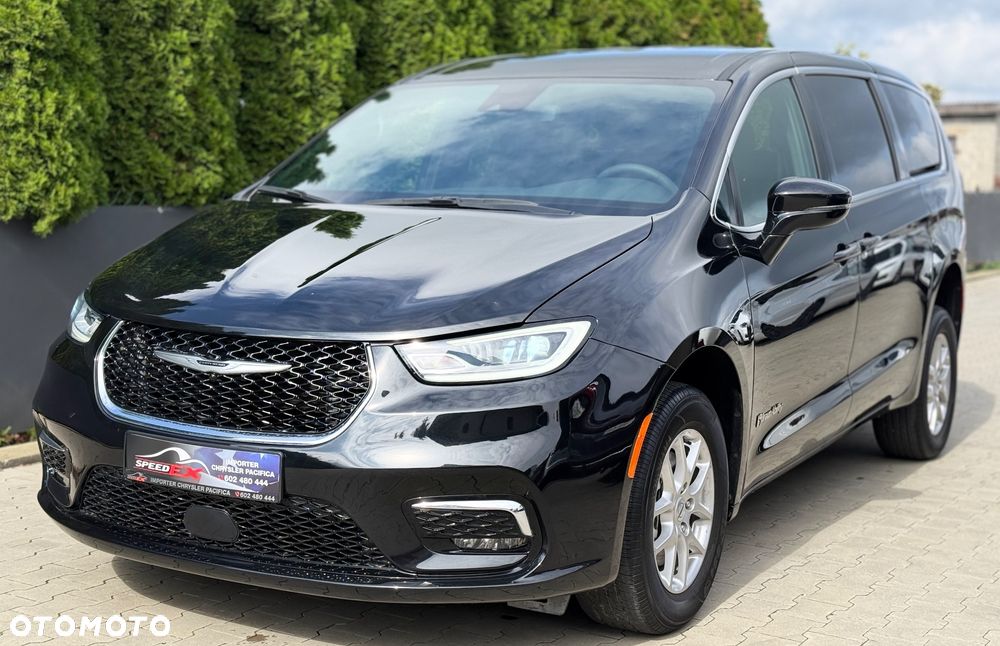 Chrysler Pacifica - 1