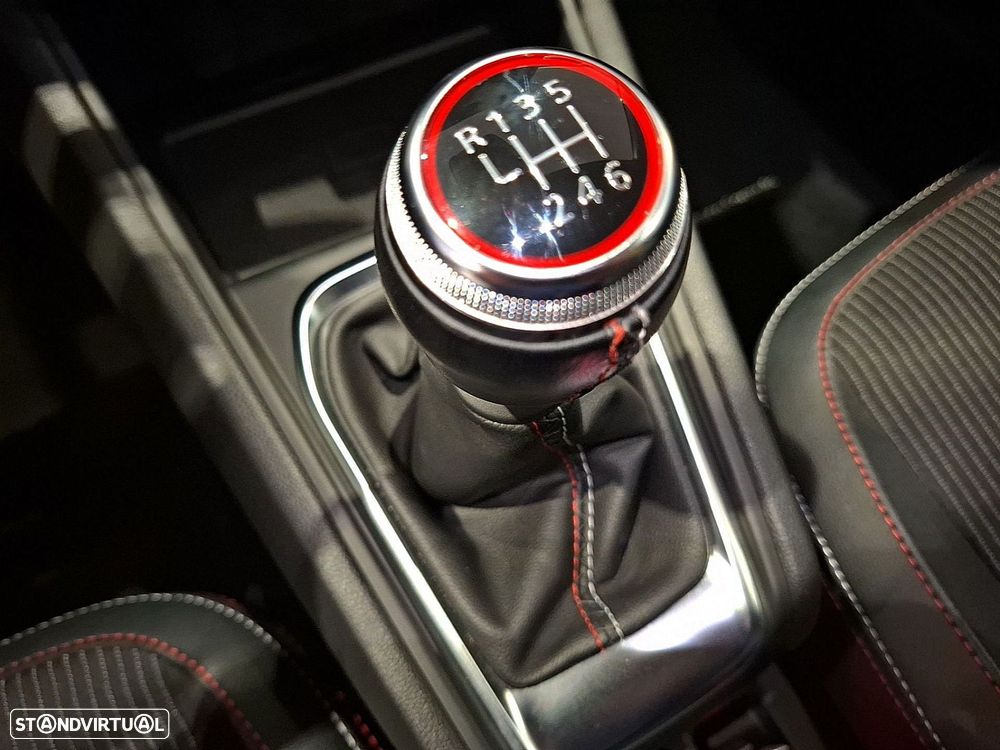 Renault Captur 1.0 TCe RS Line - 16