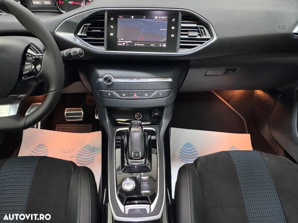 Peugeot 308 PureTech 130 GPF EAT8 Stop & Start Tech Edition - 14