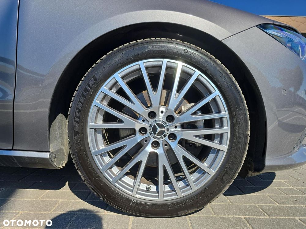 Mercedes-Benz CLA 200 d Progressive 8G-DCT - 9