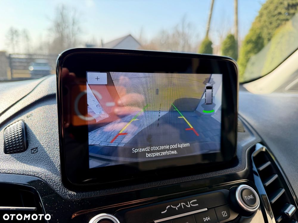 Ford Tourneo Connect Grand - 28