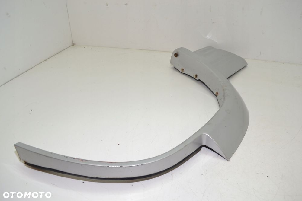 LISTWA NAKŁADKA DRZWI PRAWY TYŁ MITSUBISHI PAJERO II - 2