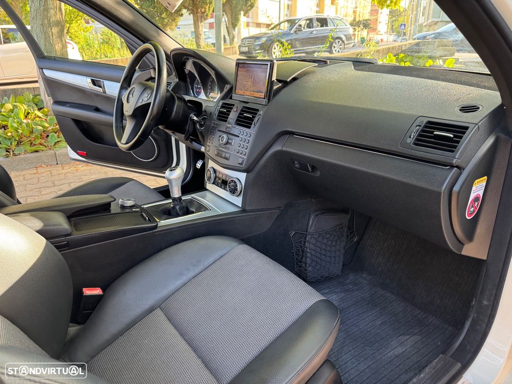 Mercedes-Benz C 220 CDi Avantgarde BlueEfficiency - 22