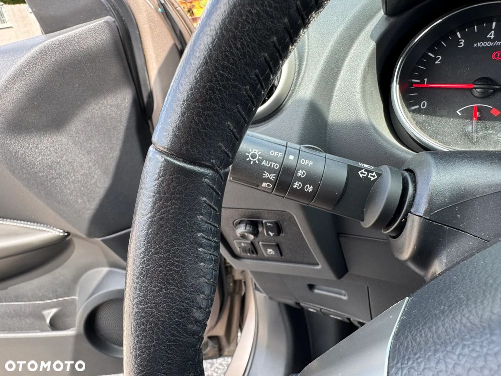 Nissan Qashqai 2.0 360 - 15