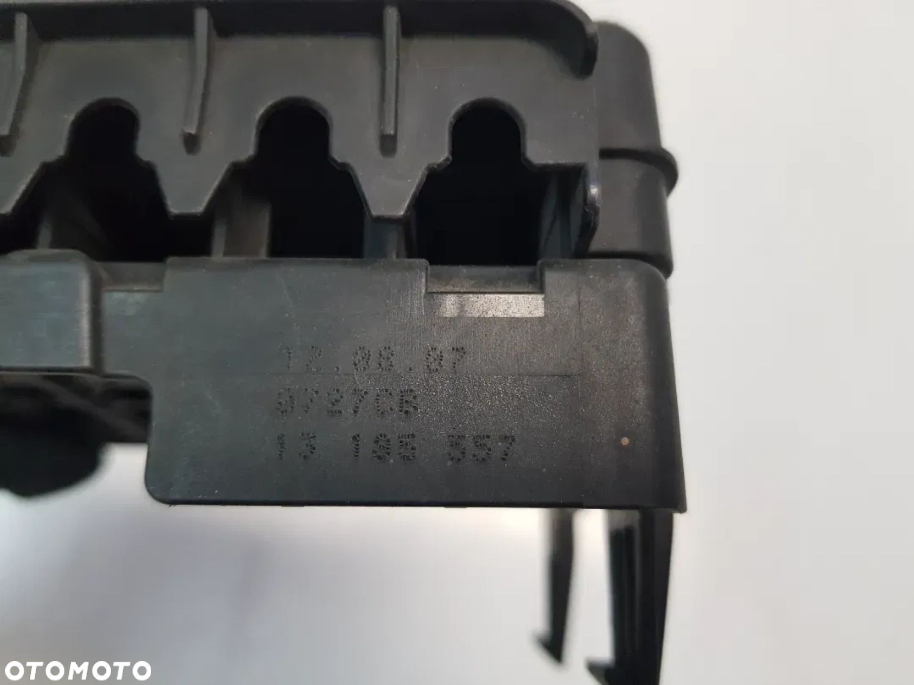 Obudowa skrzynka klema Opel Corsa 1718433 - 4