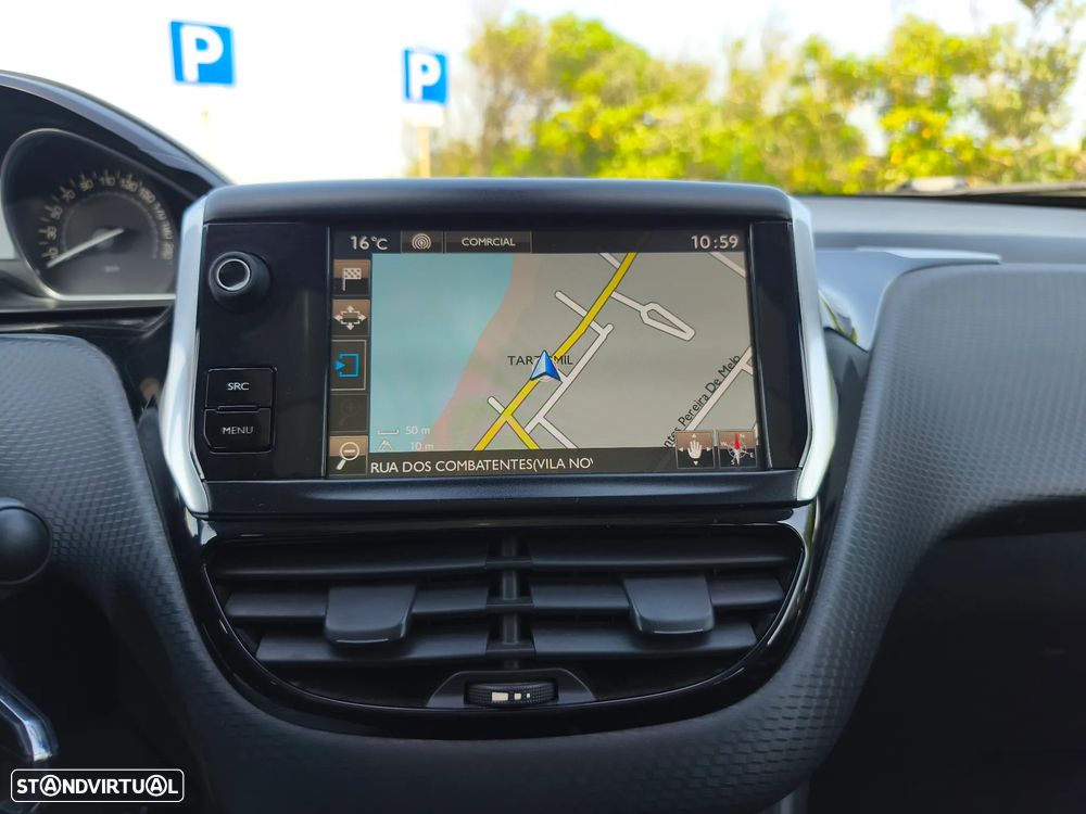 Peugeot 2008 1.6 BlueHDi Style - 11