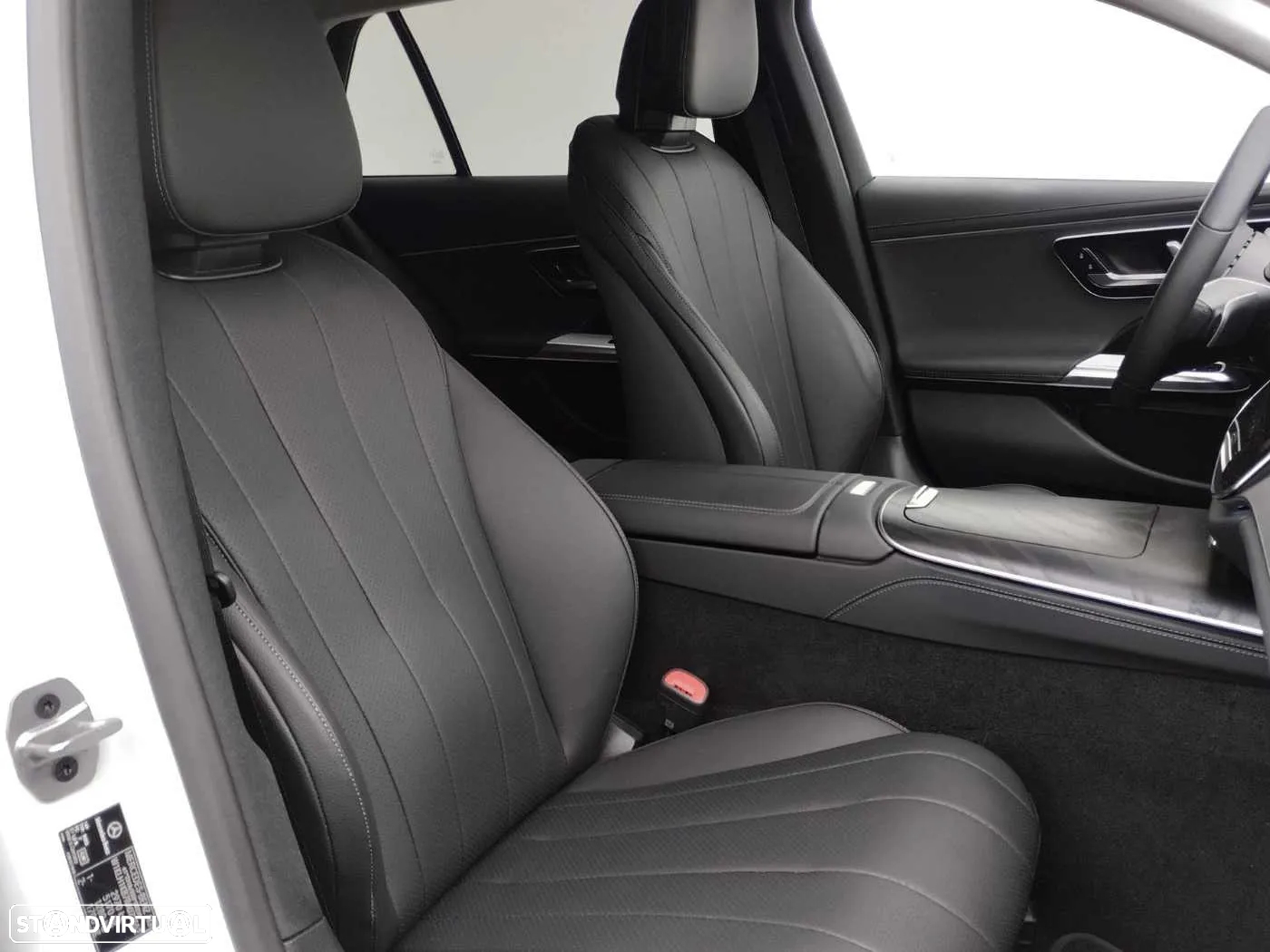 Mercedes-Benz E 300 de 4Matic All-Terrain - 14