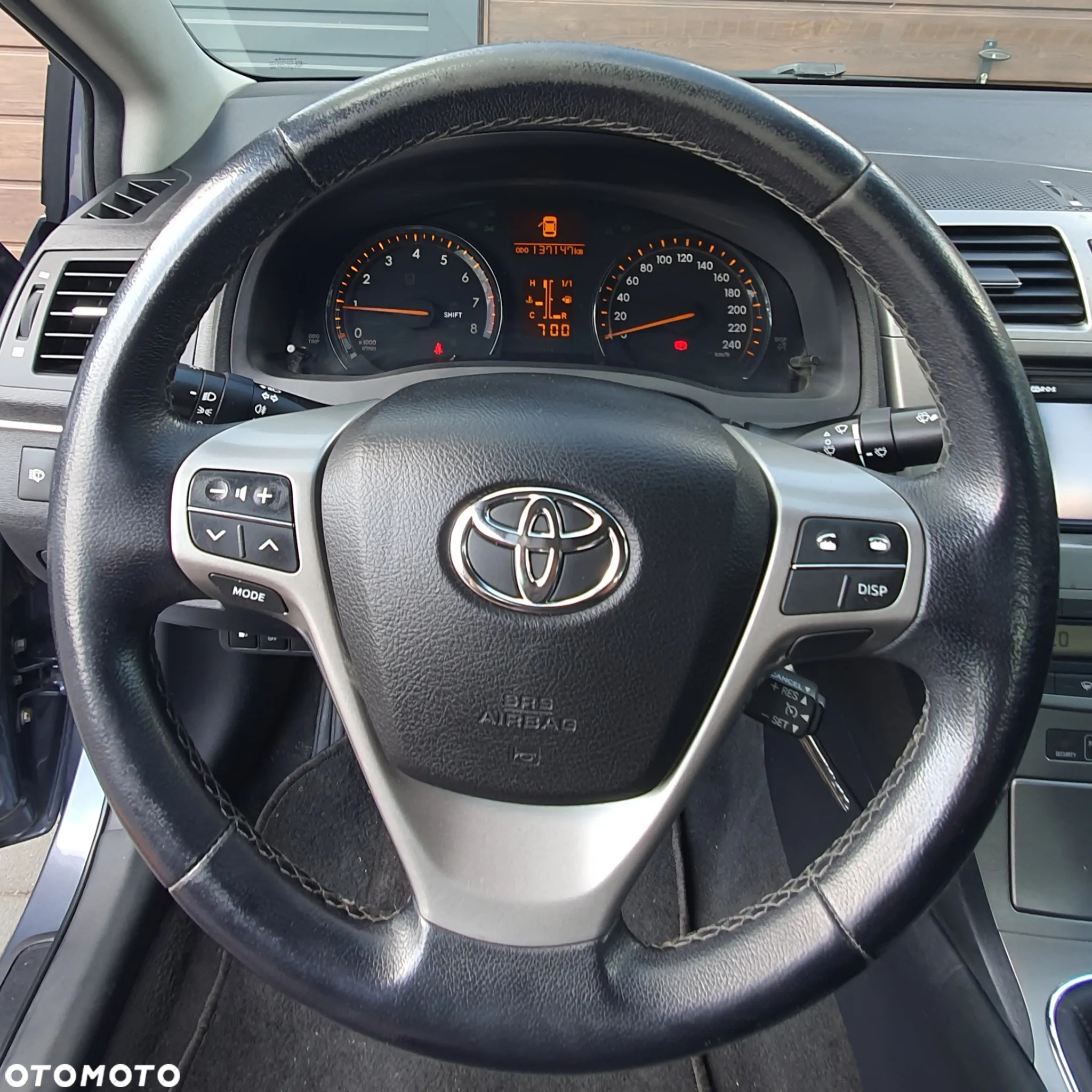 Toyota Avensis 1.8 Sol plus NAVI - 16