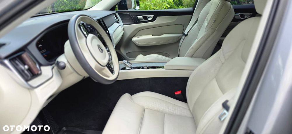 Volvo XC 60 B5 B AWD Inscription - 36
