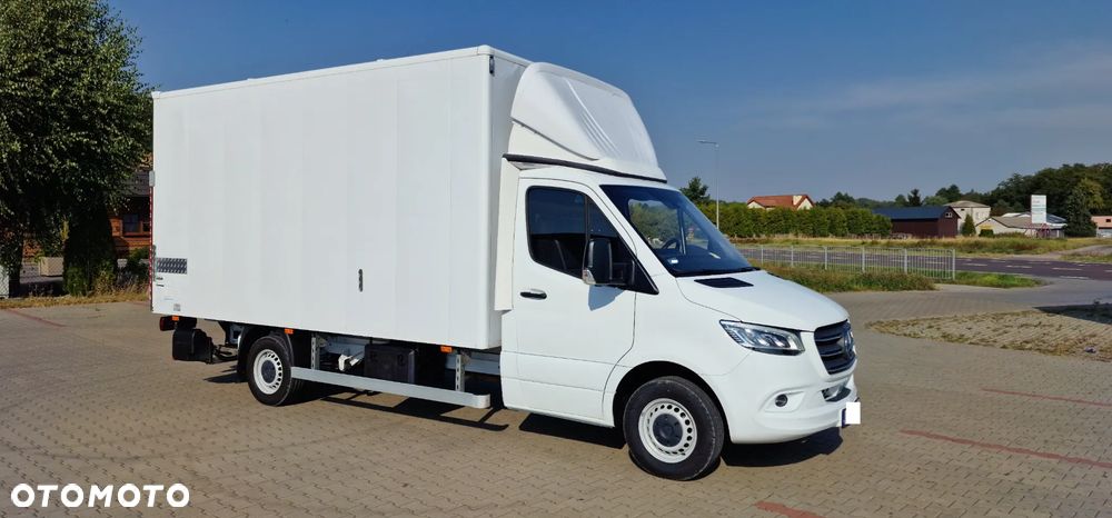 Mercedes-Benz Sprinter - 1