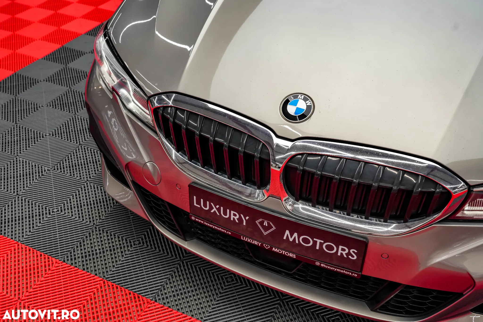 BMW Seria 3 330e Aut. M Sport - 19