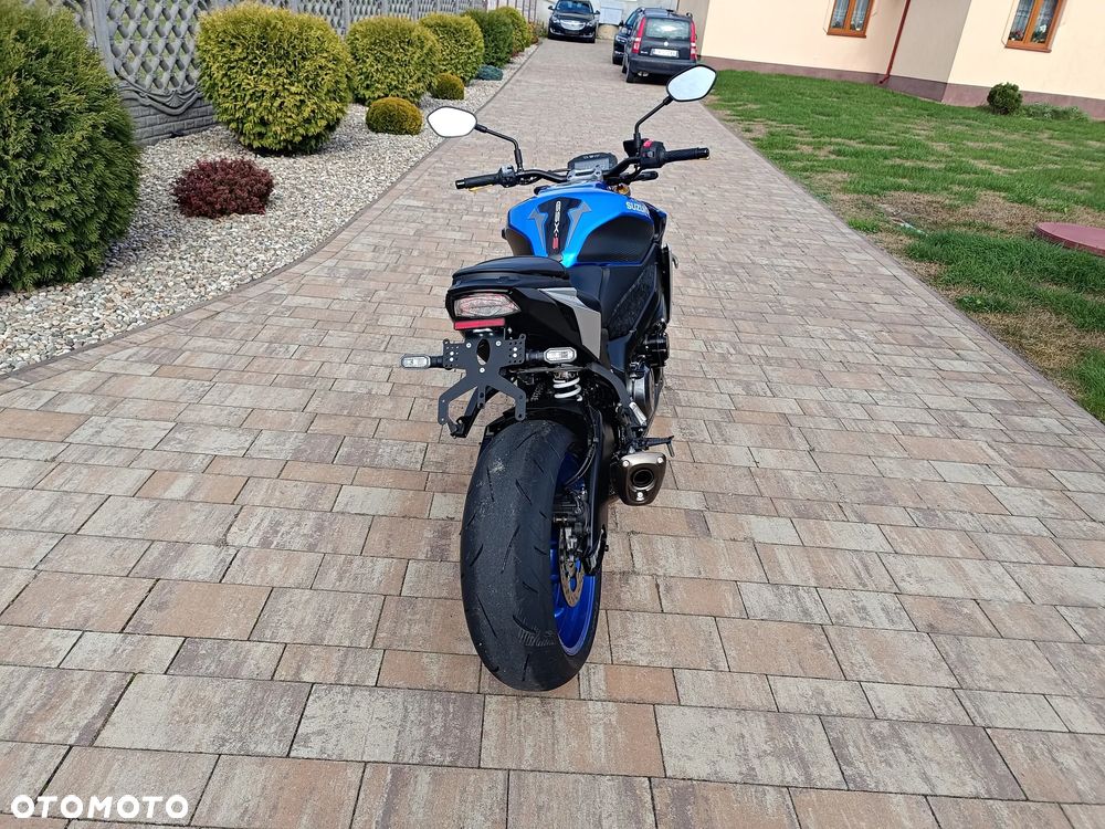 Suzuki GSX 1000 - 6