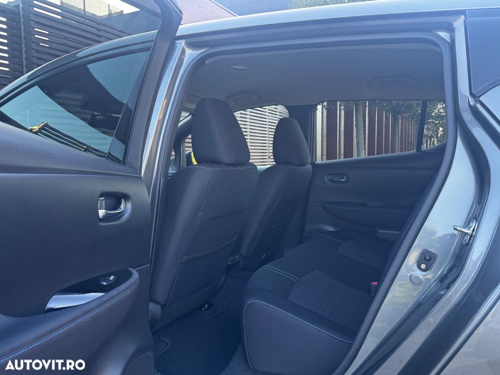 Nissan LEAF 62 kWh e+ N-Connecta - 19