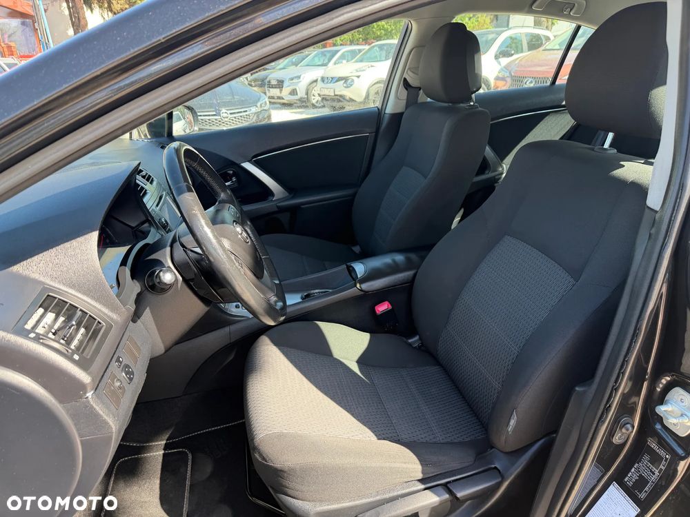 Toyota Avensis 1.8 Prestige MS - 16