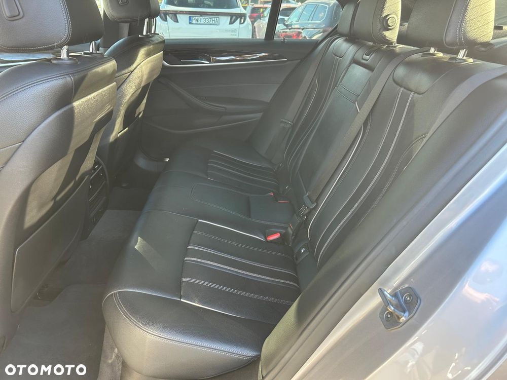 BMW Seria 5 530i xDrive M Sport sport - 20