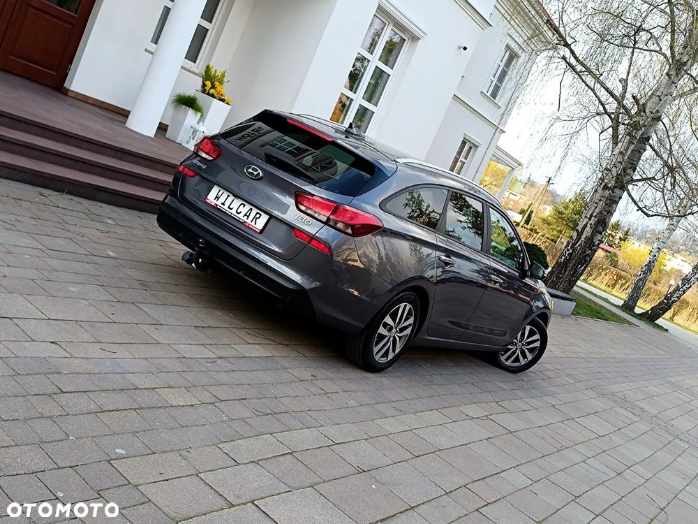 Hyundai i30 blue Kombi 1.6 CRDi Style - 40